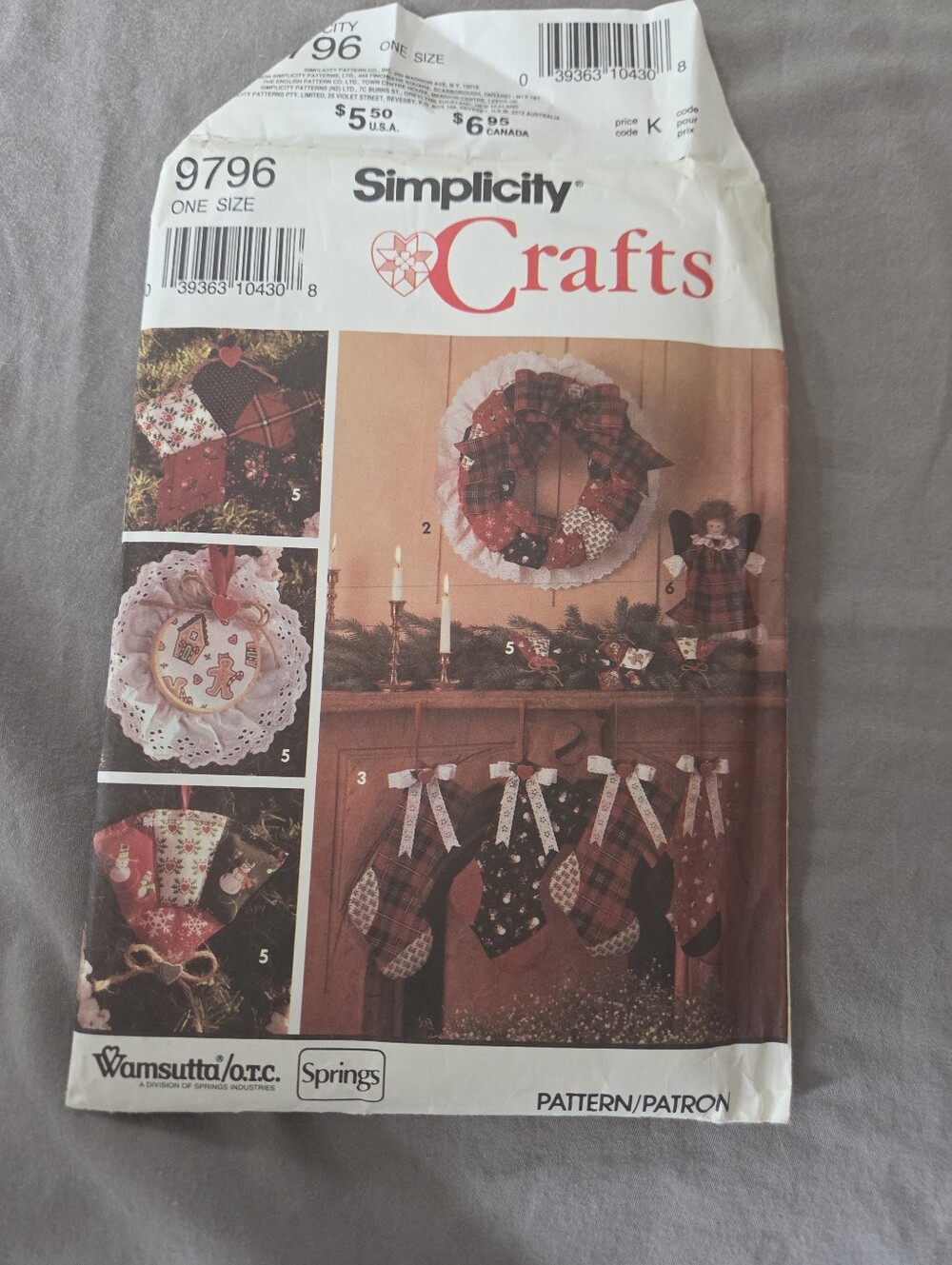 Simplicity Crafts Holiday Plaid Red and Green Stocking & Wreath Pattern
